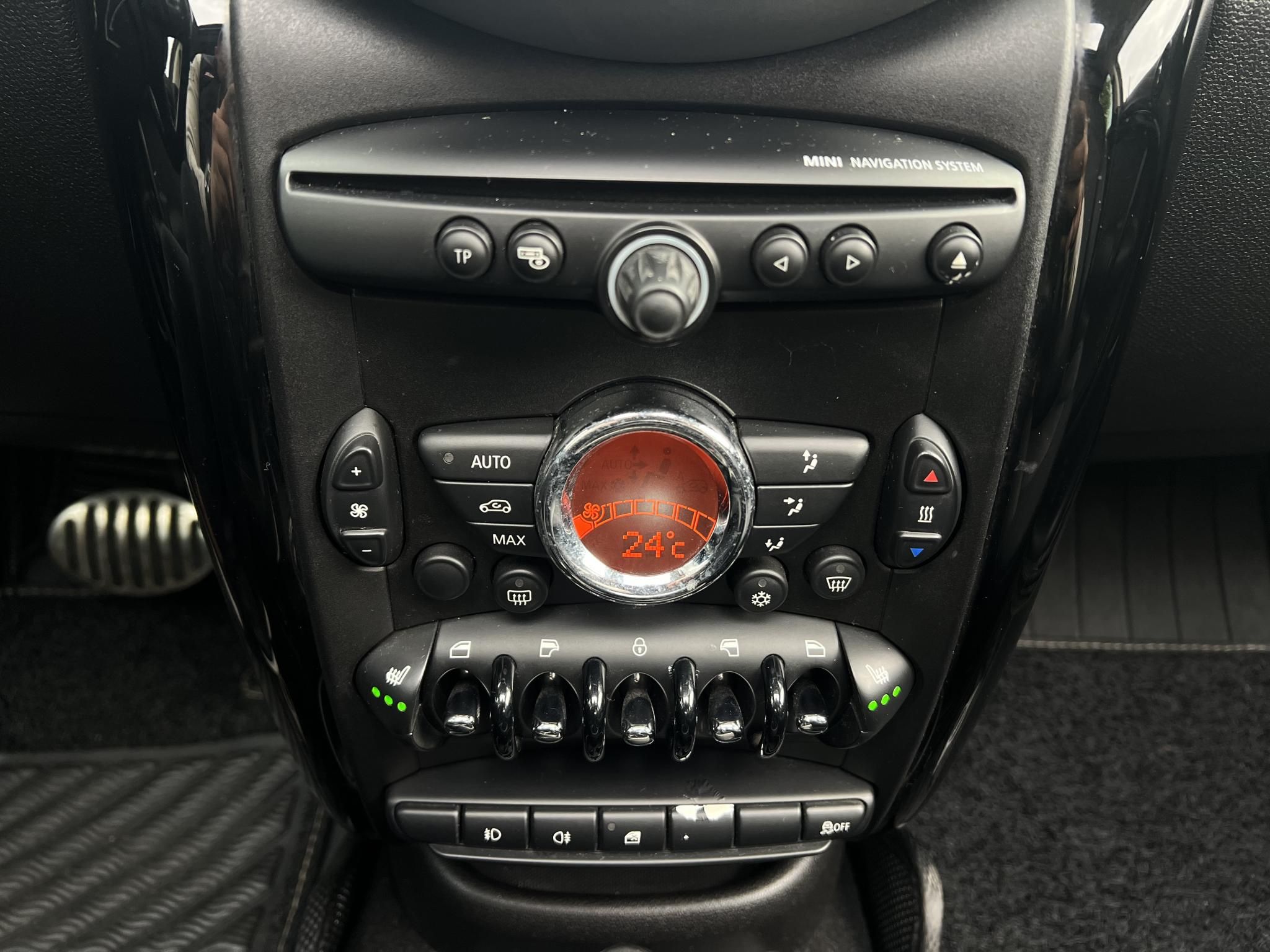 MINI COUNTRYMAN Cooper1.6 S ALL4 (Automata) Magyarországi Xenon Panorámatető Ülésfűtés Tempomat Kormányváltó