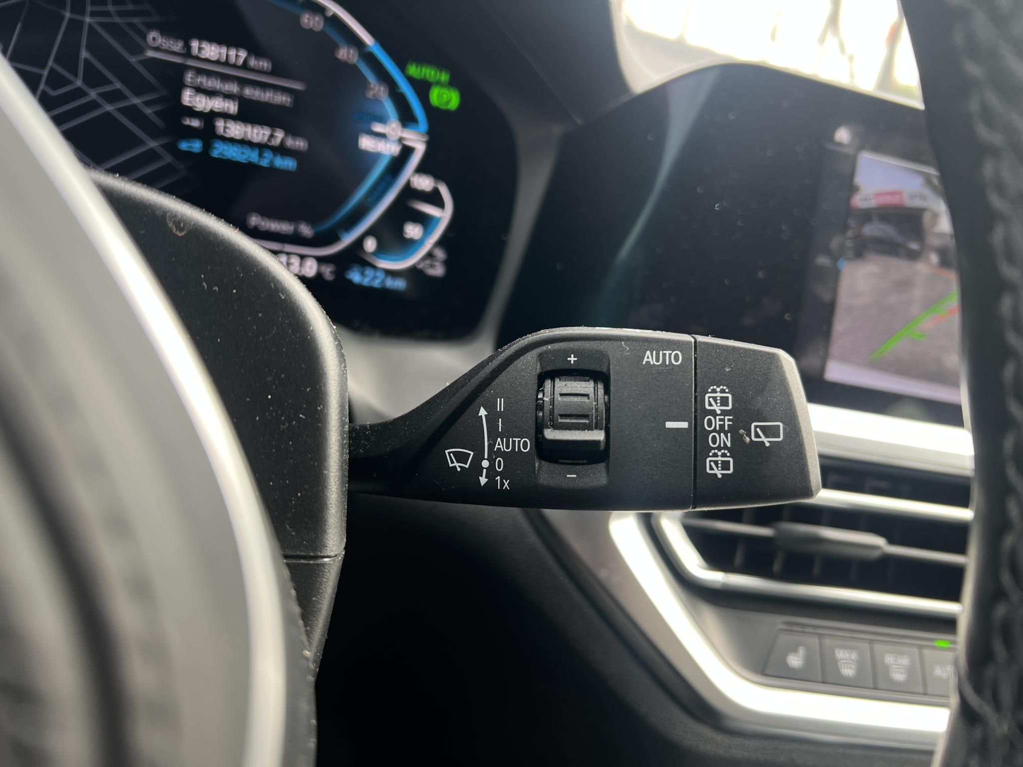 BMW 330e M Sport (Automata) Frissen szervizelt. LED Panorámatető ACC Holttér HUD Keyless Sávtartó