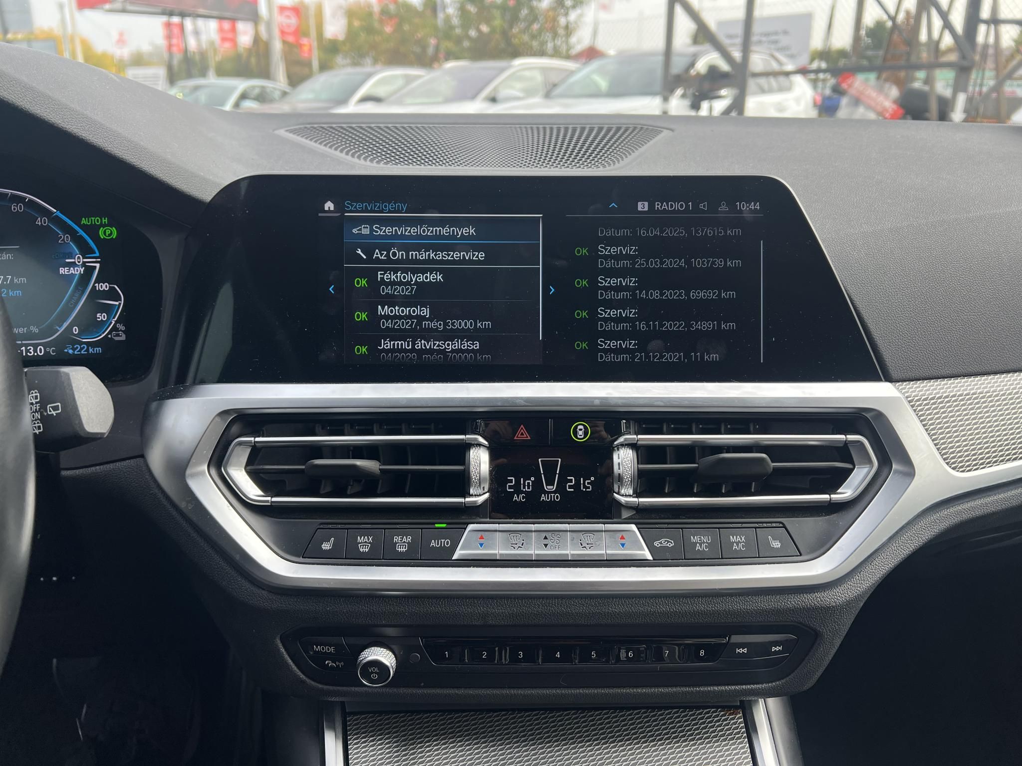 BMW 330e M Sport (Automata) Frissen szervizelt. LED Panorámatető ACC Holttér HUD Keyless Sávtartó