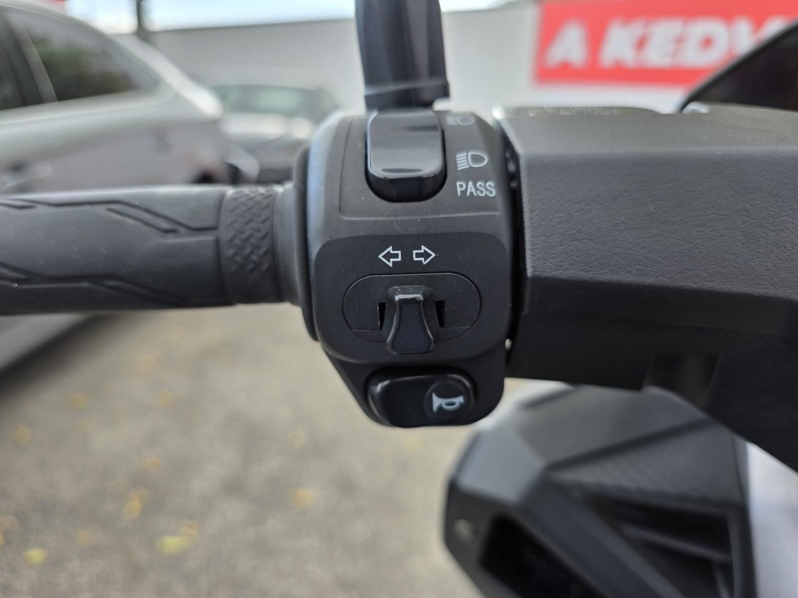 KEEWAY VIESTE 125 Gyorsabb. mint a reggeli kávé-és nem is hűl ki!