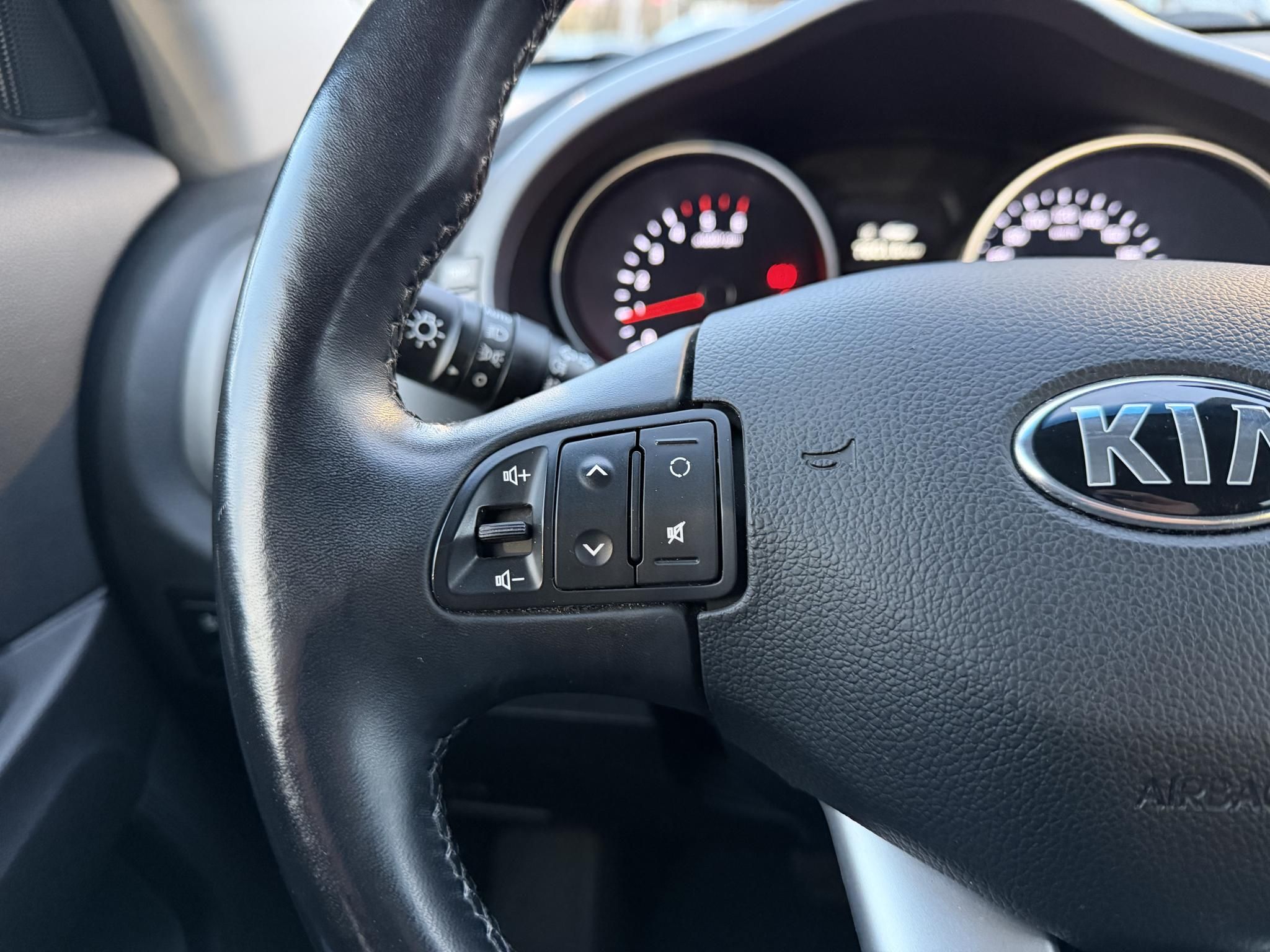 KIA SPORTAGE 2.0 CRDi LX 4x4 (Automata) Magasan felszerelt. Difizár. Téli-nyári gumi garnitúra!