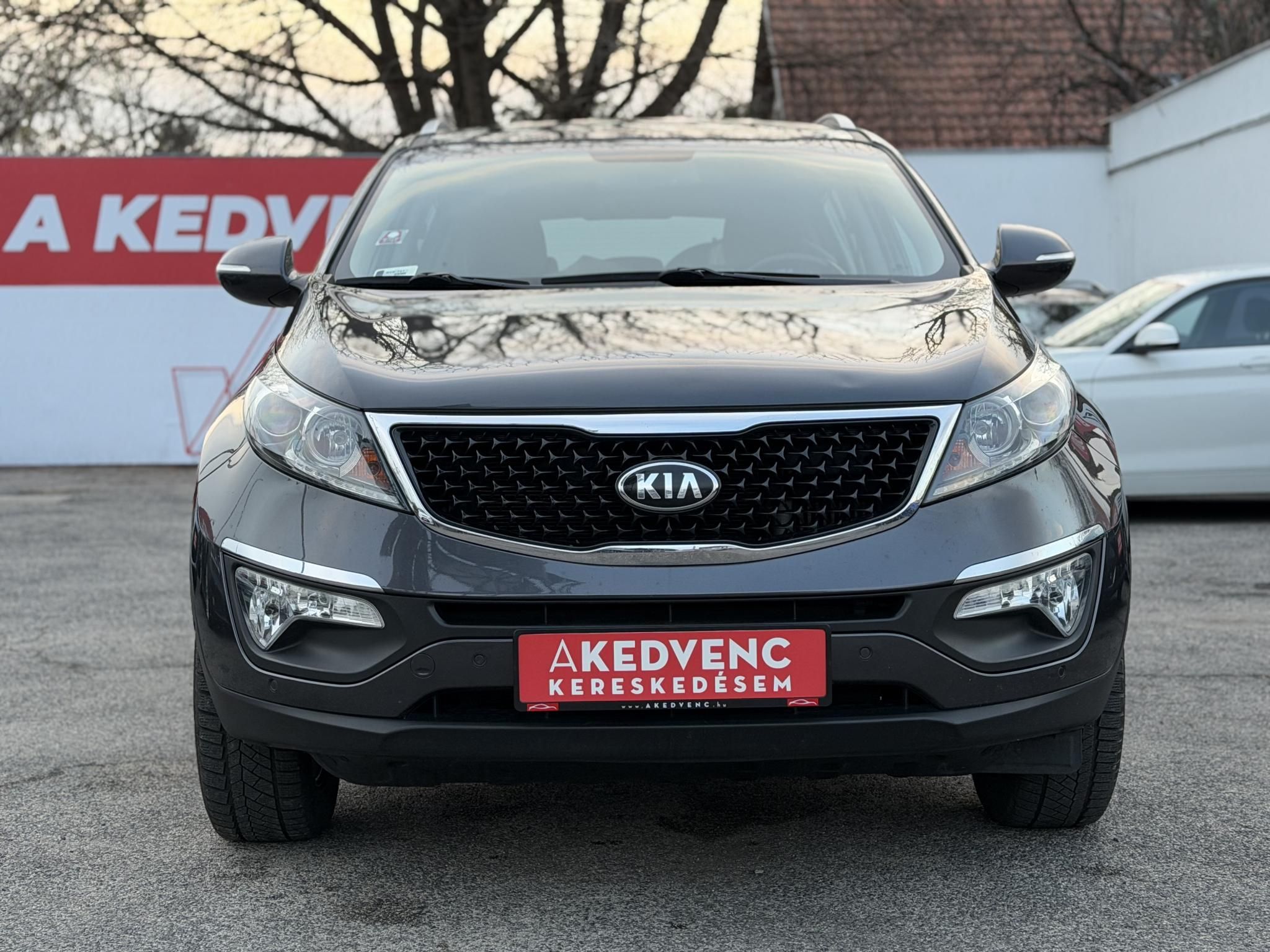 KIA SPORTAGE 2.0 CRDi LX 4x4 (Automata) Magasan felszerelt. Difizár. Téli-nyári gumi garnitúra!