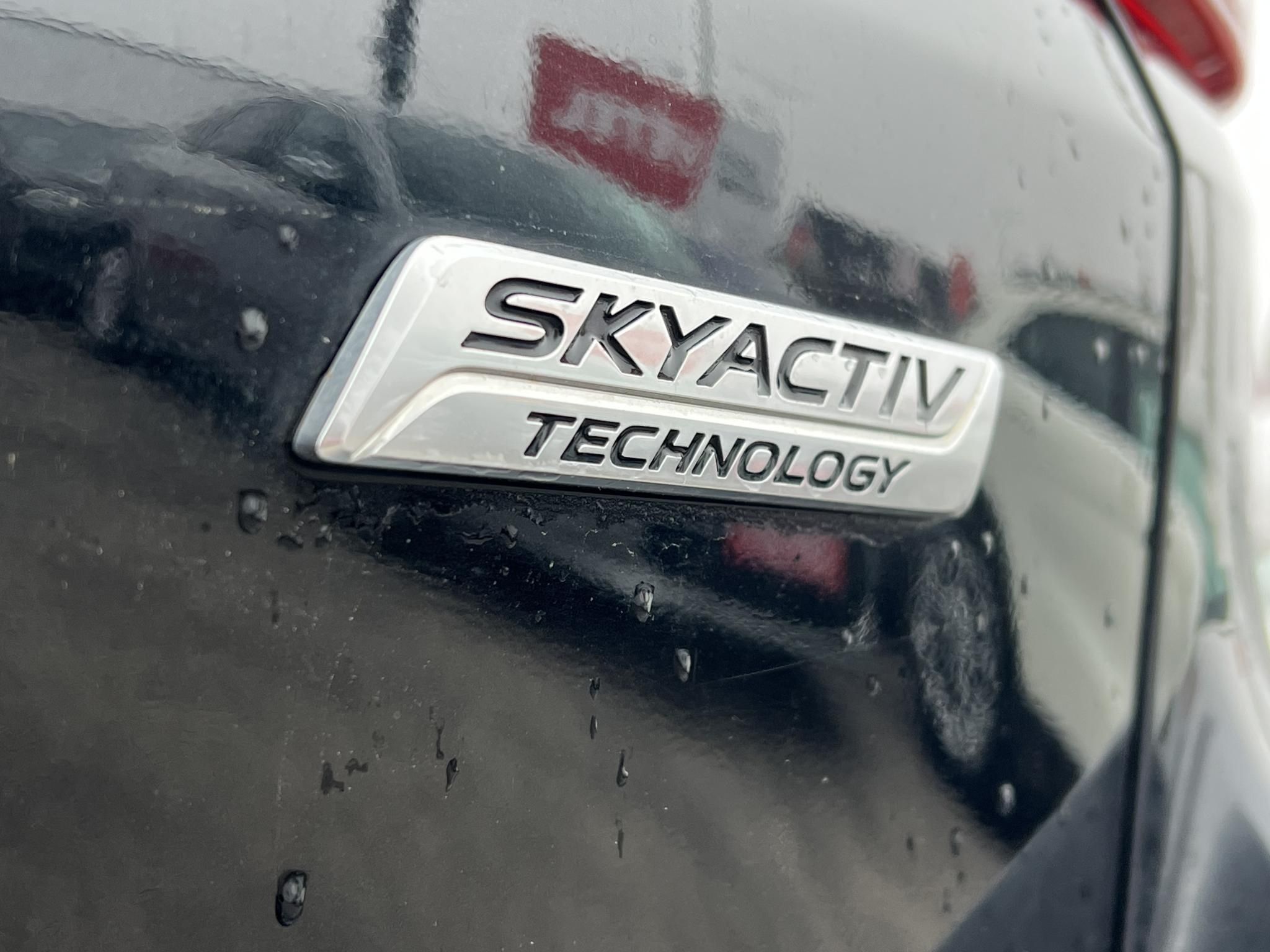 MAZDA 6 Sportkombi 2.2 CD Revolution Top (Automata) Sávtartó Head-up Napfénytető Fehér bőr Tolatókamera F1 Váltó!