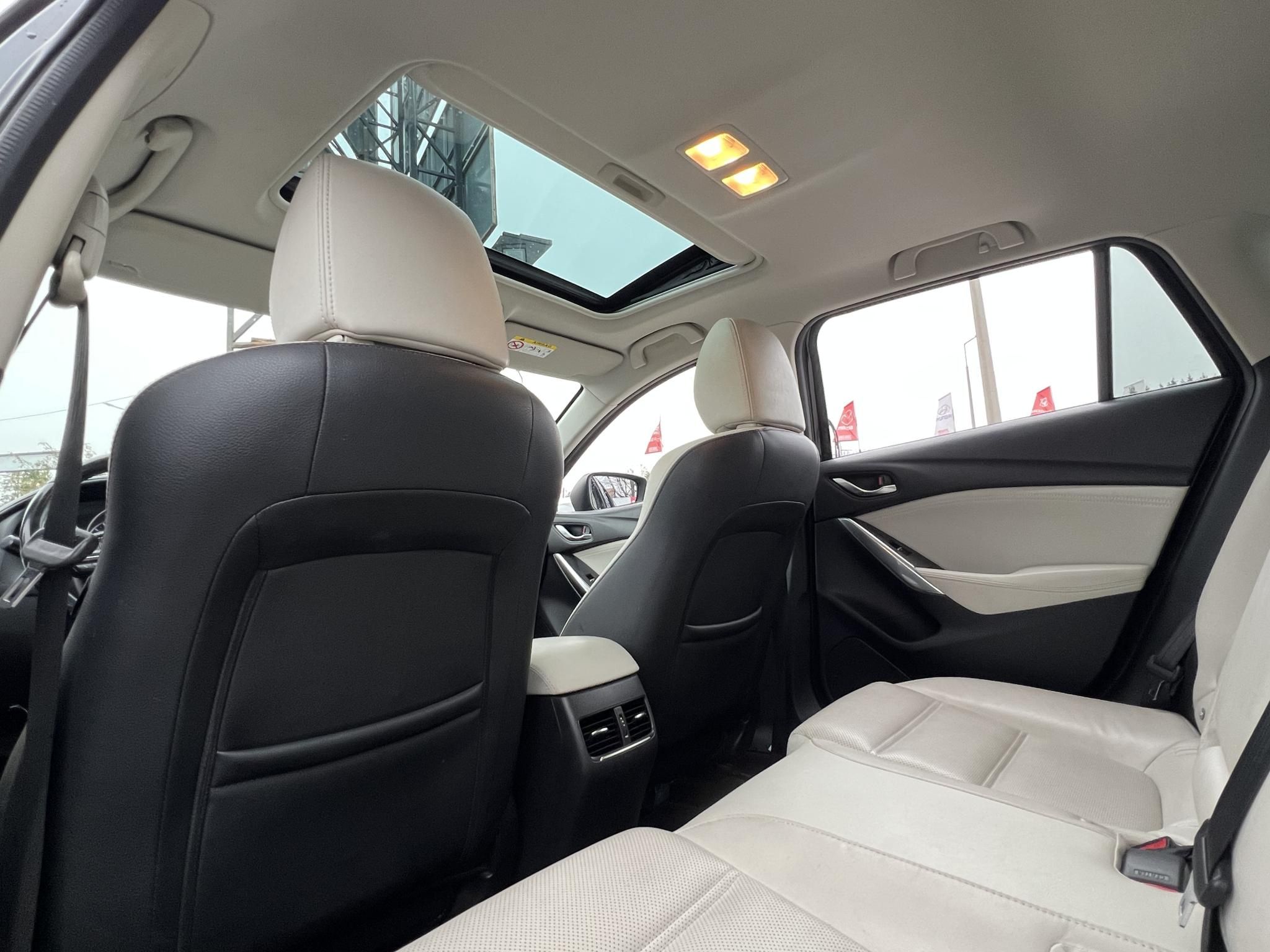 MAZDA 6 Sportkombi 2.2 CD Revolution Top (Automata) Sávtartó Head-up Napfénytető Fehér bőr Tolatókamera F1 Váltó!