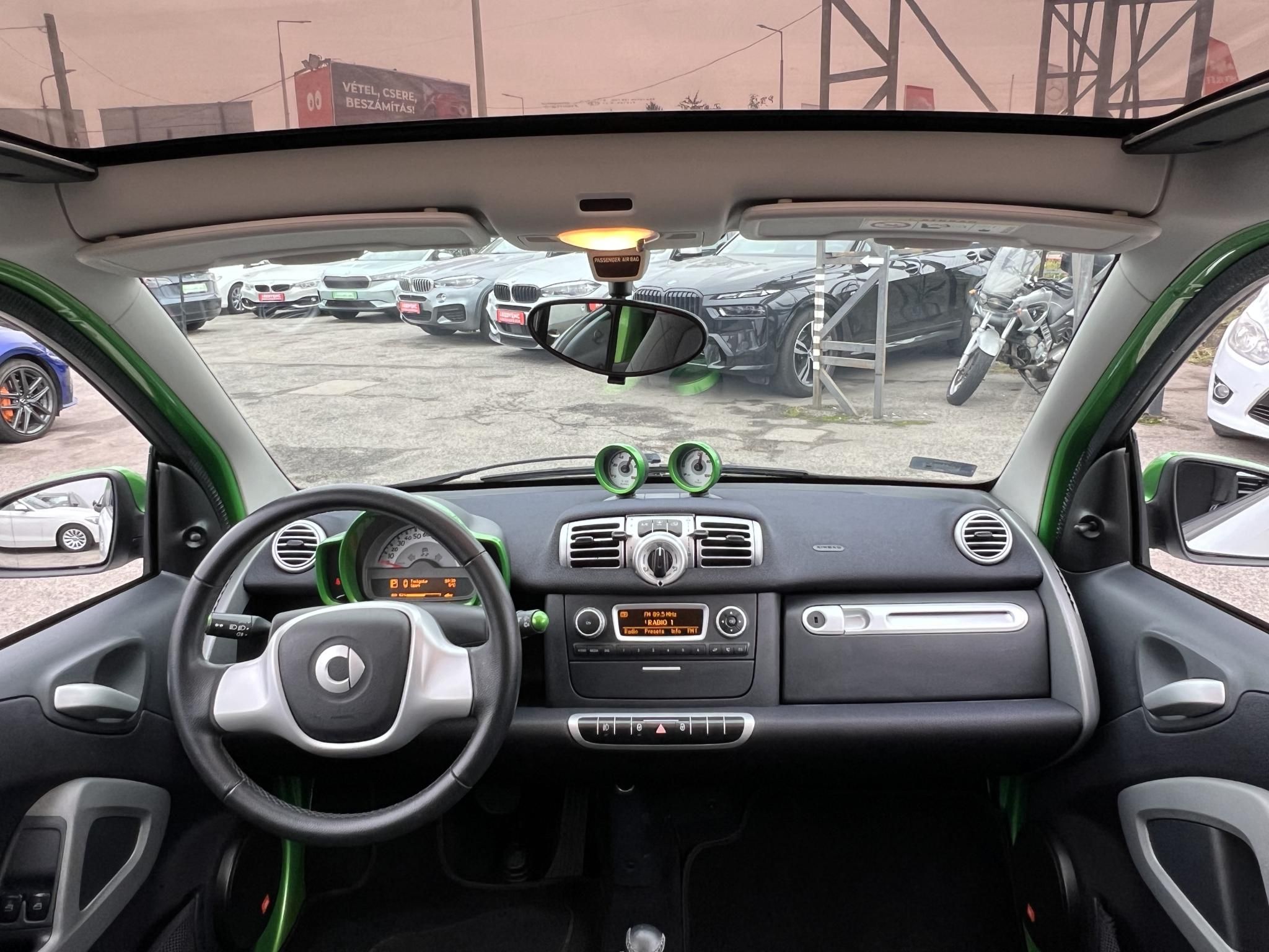 SMART FORTWO Electric Drive JBL Panorámatető