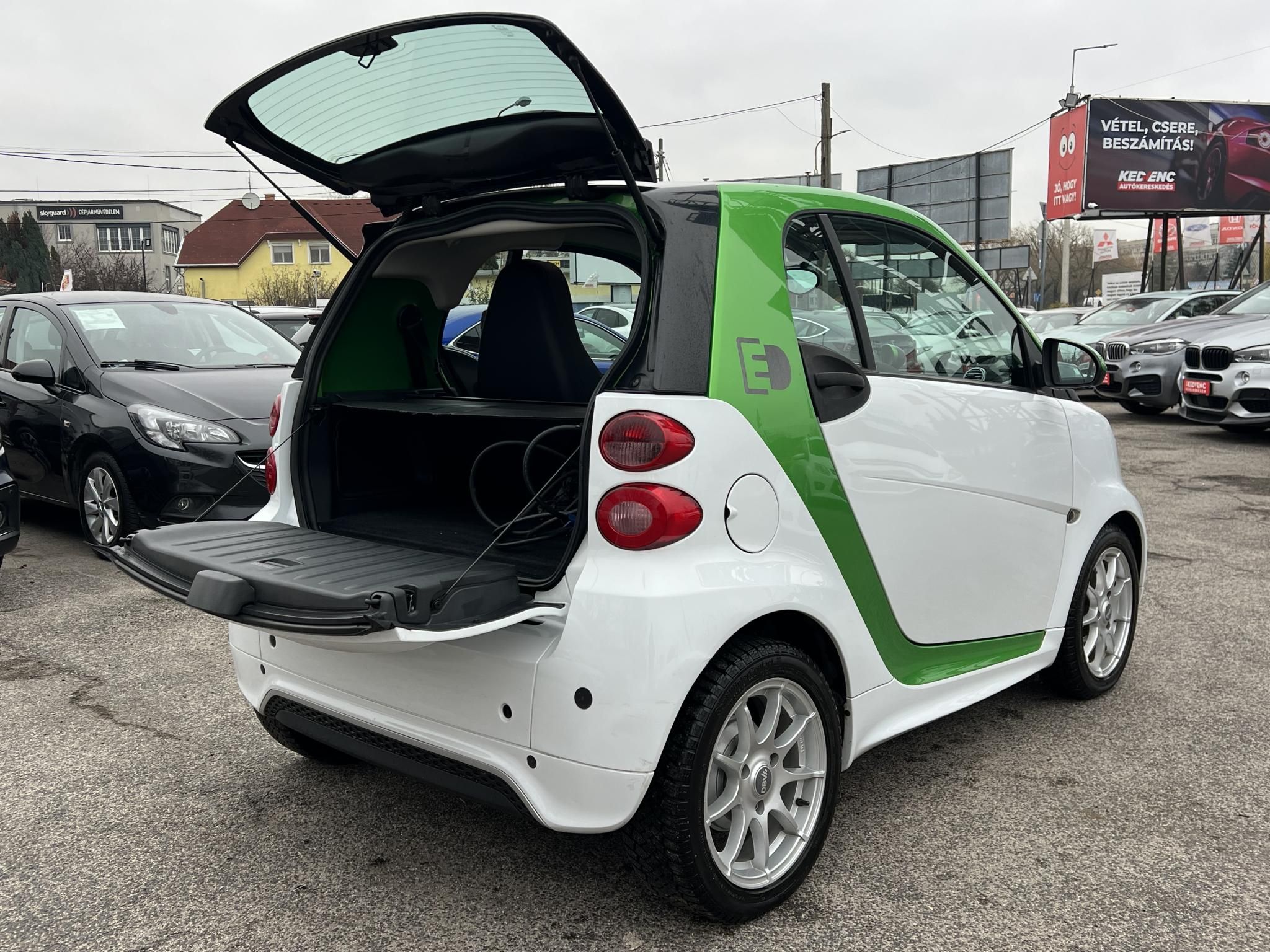 SMART FORTWO Electric Drive JBL Panorámatető