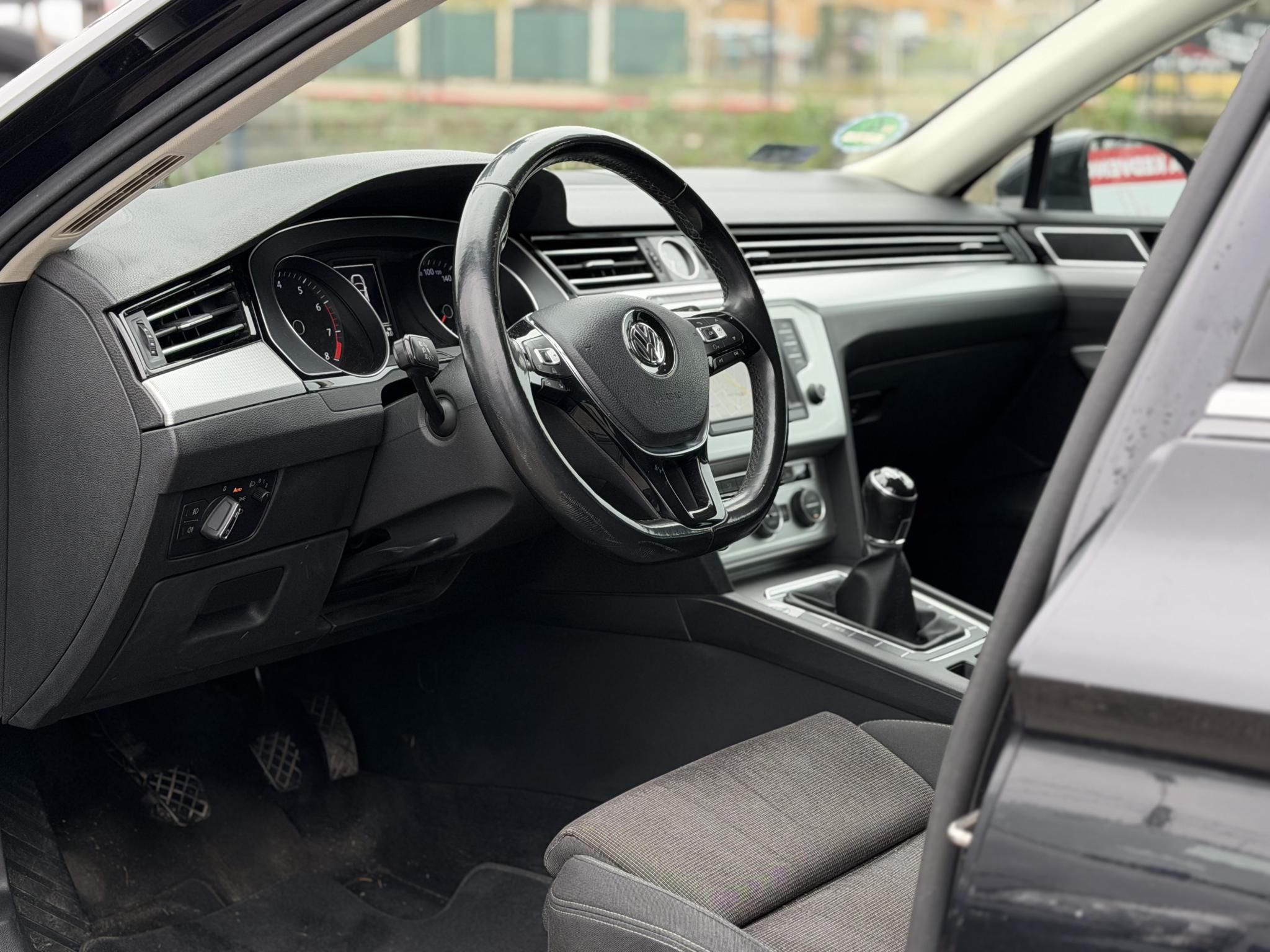 VOLKSWAGEN PASSAT VIII 1.4 TSI BMT ACT Comfortline Távtartó Navi Ülésfűtés Tolatóradar Frissen szervizelt!