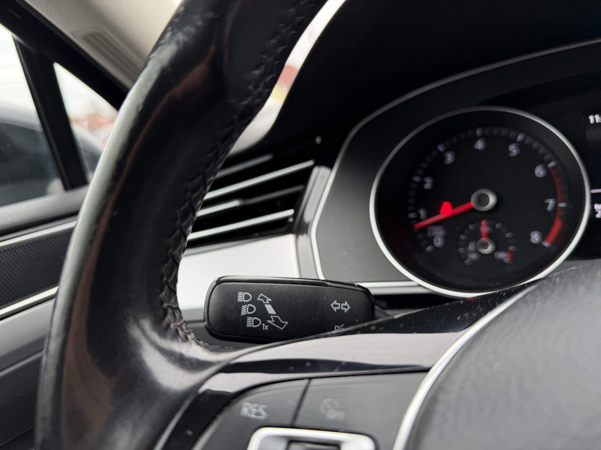 VOLKSWAGEN PASSAT VIII 1.4 TSI BMT ACT Comfortline Távtartó Navi Ülésfűtés Tolatóradar Frissen szervizelt!