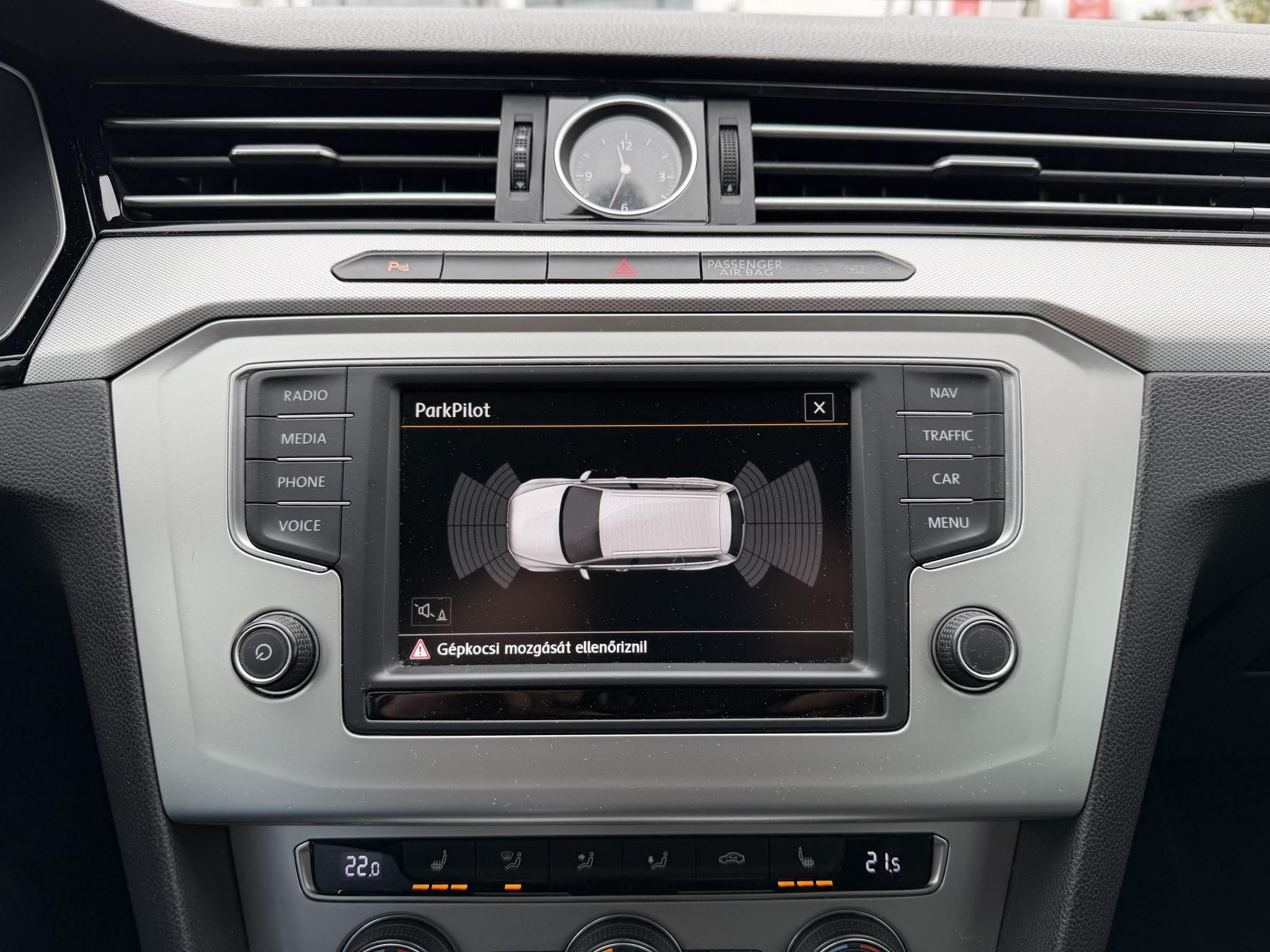 VOLKSWAGEN PASSAT VIII 1.4 TSI BMT ACT Comfortline Távtartó Navi Ülésfűtés Tolatóradar Frissen szervizelt!