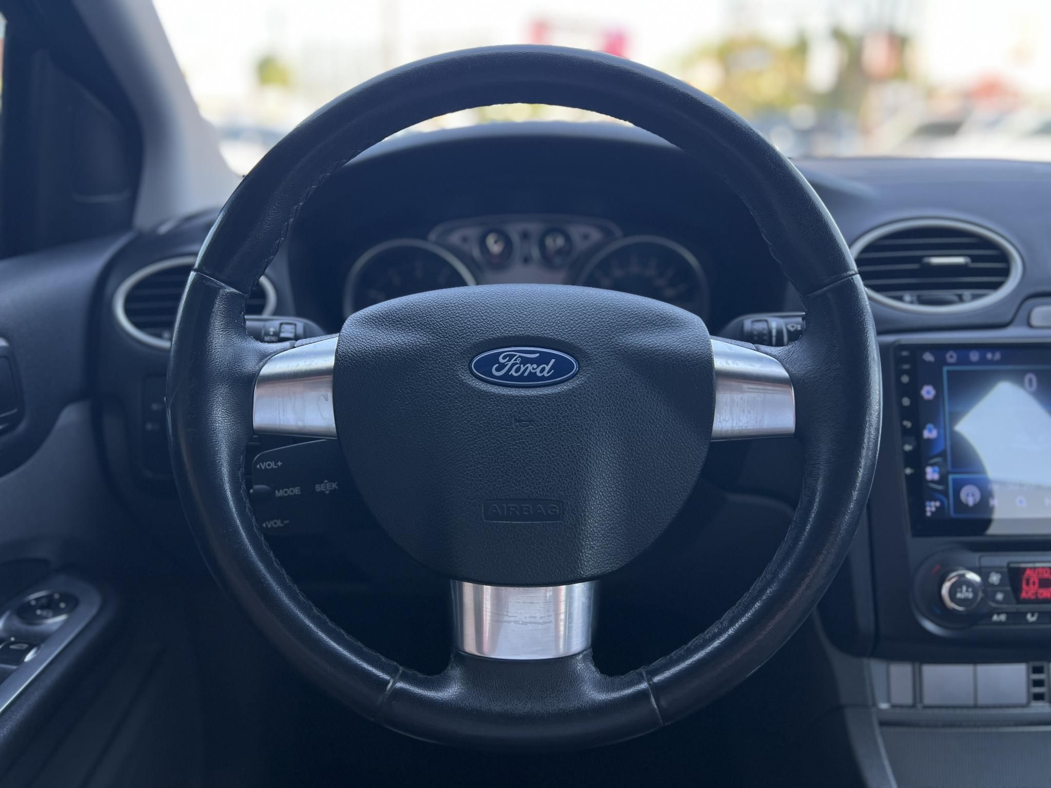 FORD FOCUS 1.6 Ti-VCT Trend Plus Magyarországi. Gyári fényezés. Végig vezetett szervizkönyv. Android!
