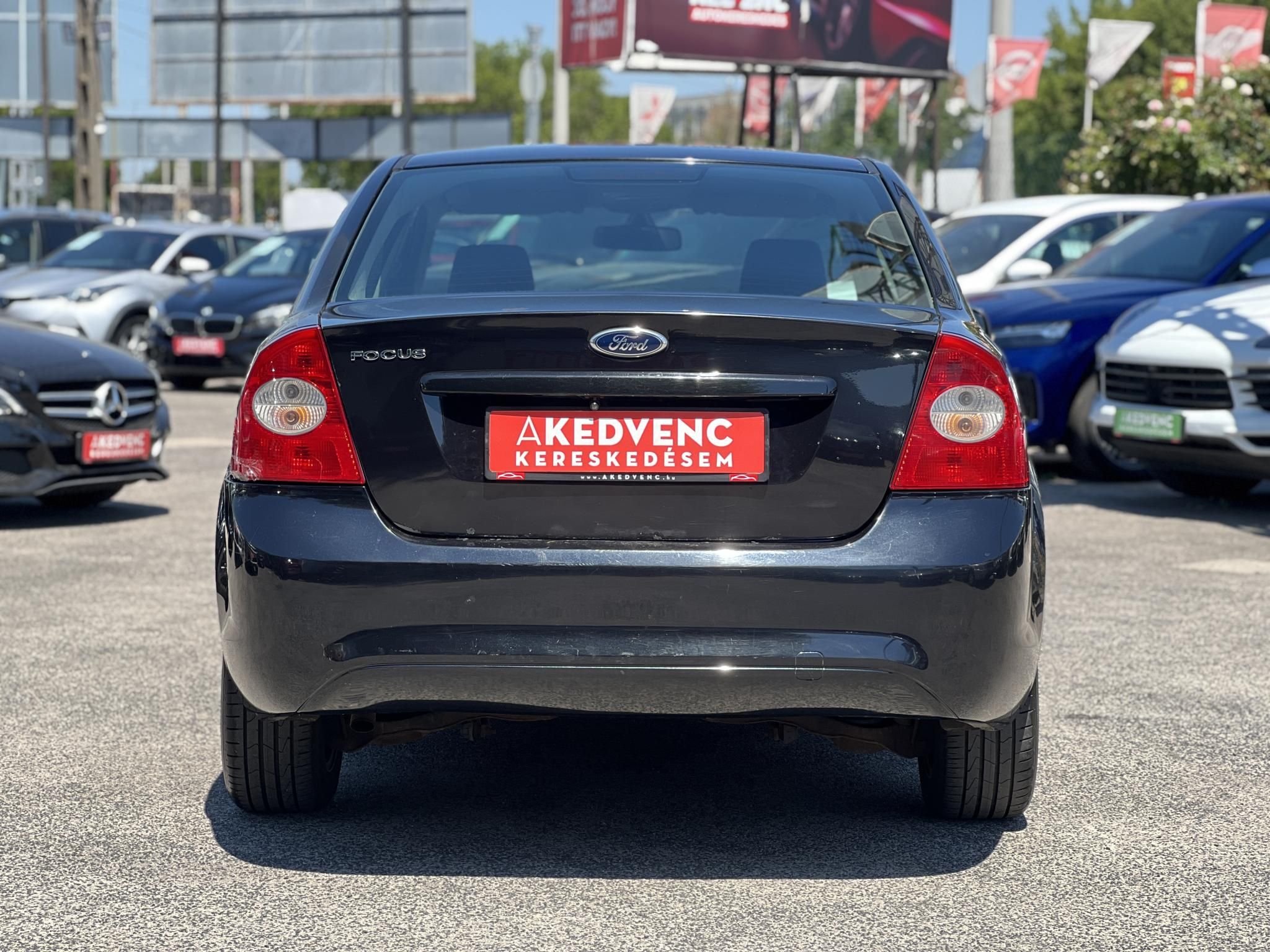 FORD FOCUS 1.6 Ti-VCT Trend Plus Magyarországi. Gyári fényezés. Végig vezetett szervizkönyv. Android!