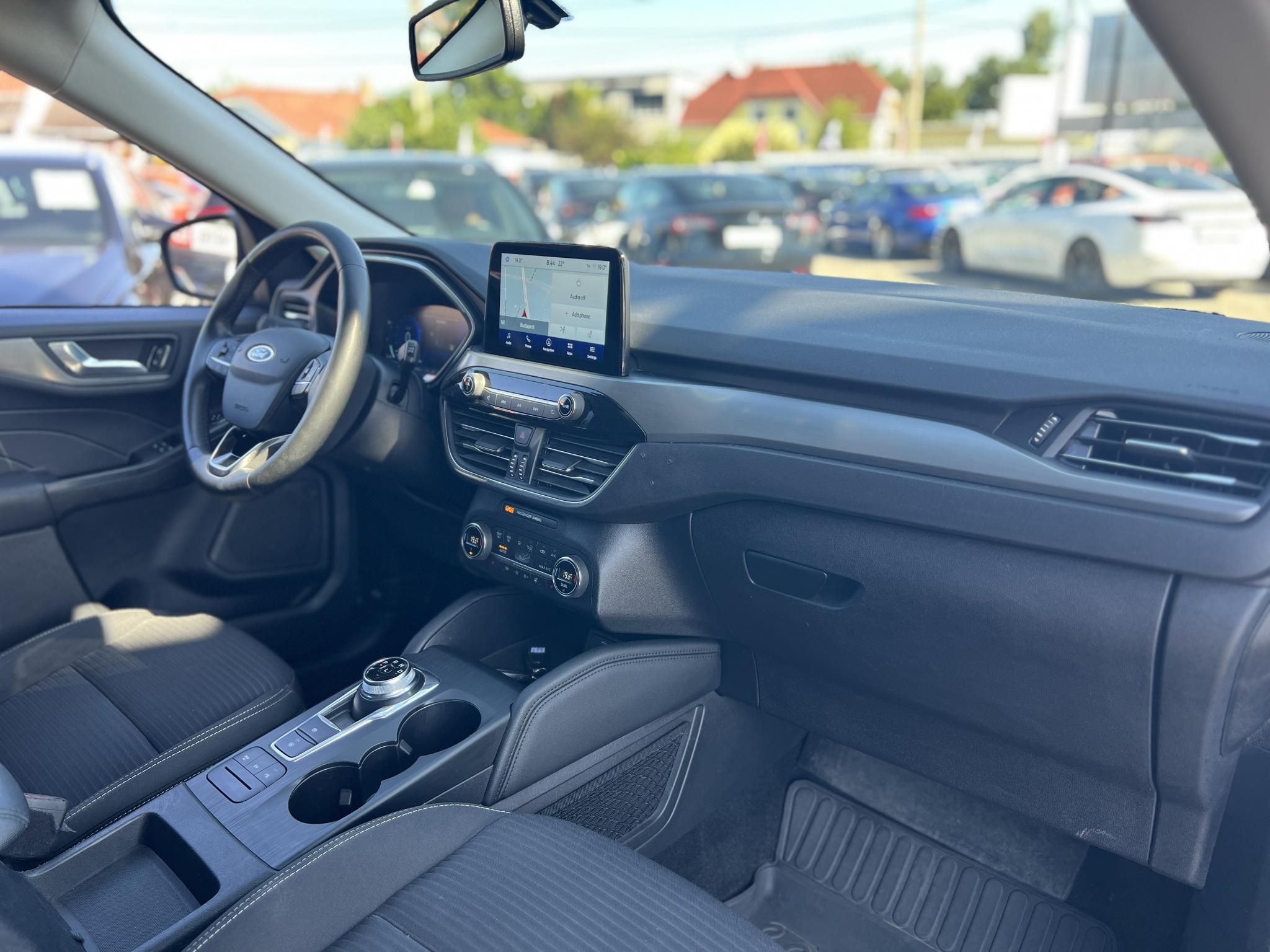 FORD KUGA 2.5 PHEV Freedom CVT 49e km. LED fényszórók. kamera. carplay. ülésfűtés. kormányfűtés. CARPLAY!