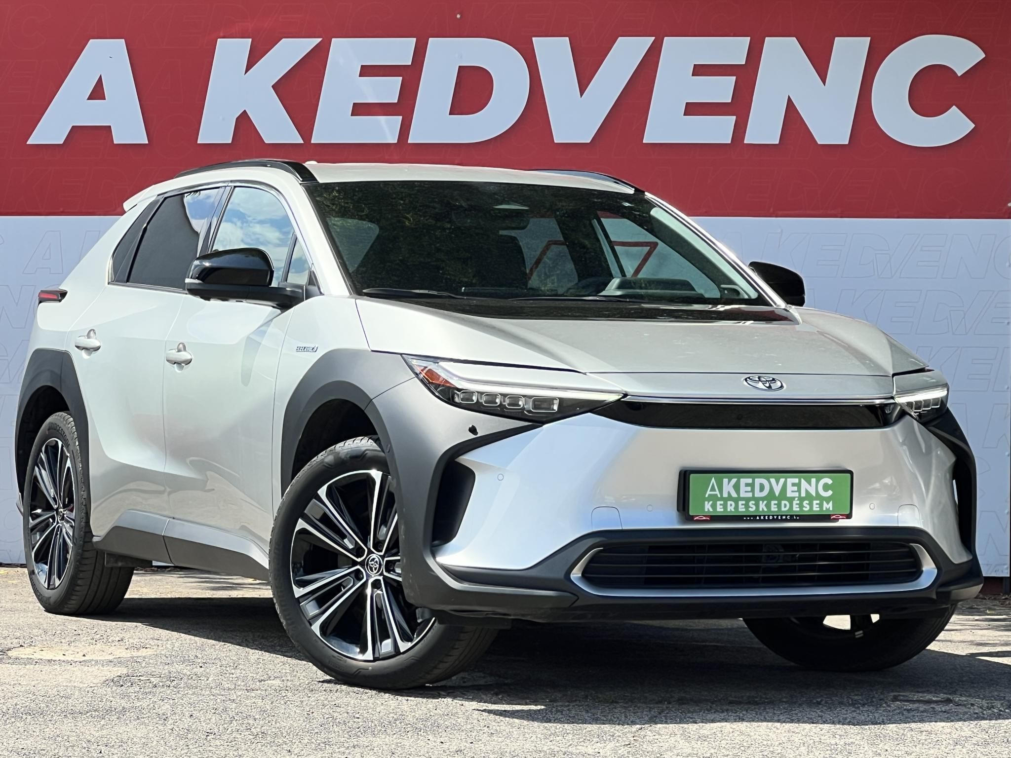TOYOTA BZ4X Executive AWD 15e km. JBL. magas felszereltség!