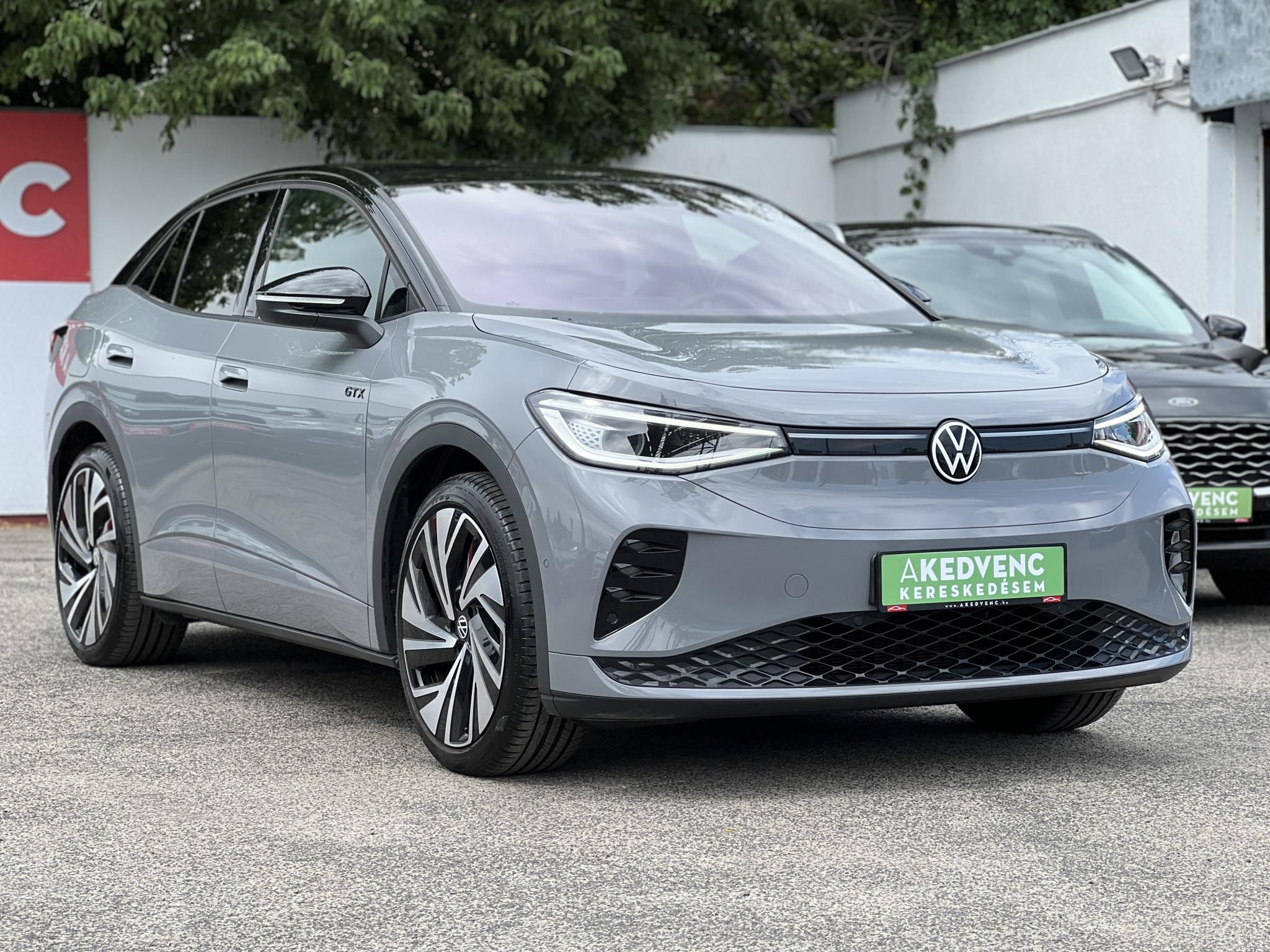 VOLKSWAGEN ID.5 77 kWh GTX 4Motion 60e km. téli-nyári kerék garnitúra. megkímélt állapot!