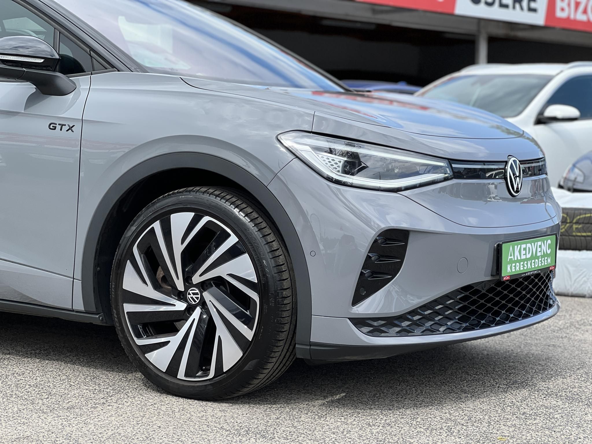 VOLKSWAGEN ID.5 77 kWh GTX 4Motion 60e km. téli-nyári kerék garnitúra. megkímélt állapot!