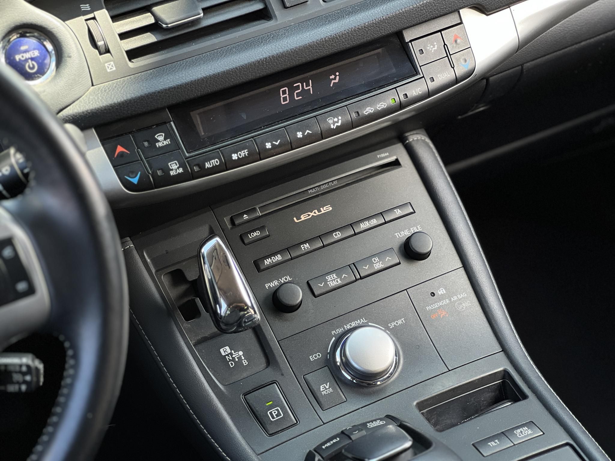 LEXUS CT 200h Executive (Automata) 140e km. Tempomat Tolatókamera