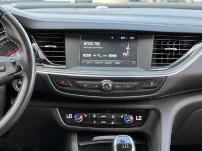 OPEL INSIGNIA Sports Tourer 1.5 Edition Start Stop M.o.-i. sérülésmentes. 4 évszakos gumik. CARPLAY!