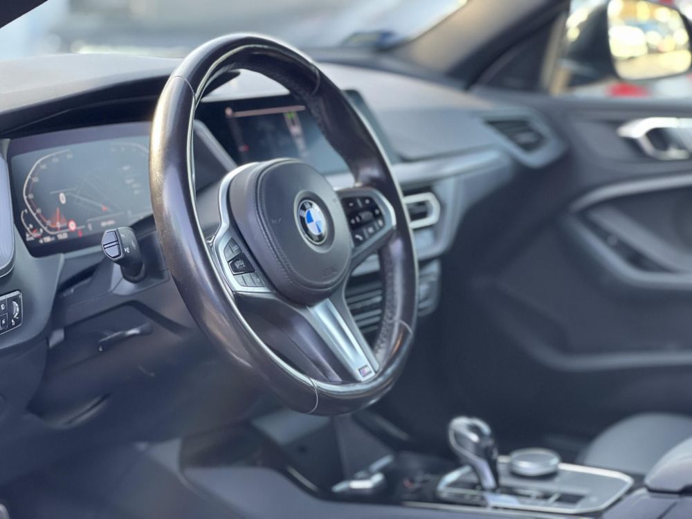 BMW 218d M Sport (Automata) 98e km. CARPLAY. LED. tempomat. ülésfűtés. keyless. megkímélt állapot!