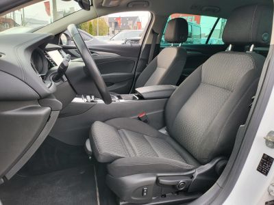 OPEL INSIGNIA Sports Tourer 2.0 CDTI Innovation Start Stop (Automata) LED Holttér Sávtartó Navi Carplay Ülésfűtés Kamera Vonóhorog