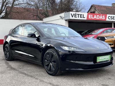 TESLA MODEL 3 RWD (Automata) HIGHLAND 27e km. AMD Ryzen. Gyári garancia 2032-ig. 500km hatótáv!