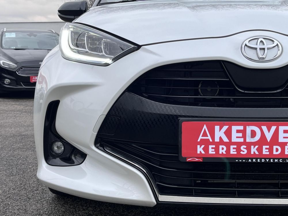 TOYOTA YARIS 1.5 VVT-i Selection Style Magyar. 109e km Kamera Digit Bőr