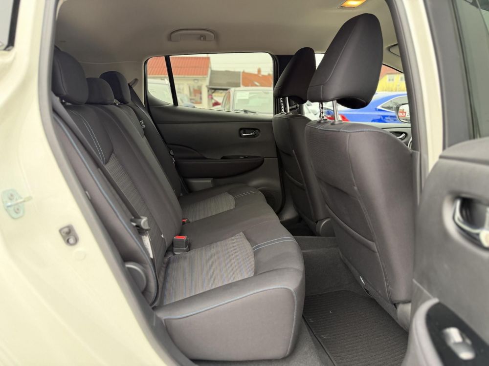 NISSAN LEAF N-Connecta e+ 62kWh (Automata) 96% akku 9e km. 360 kamera ProPilot 4x ülésfűtés