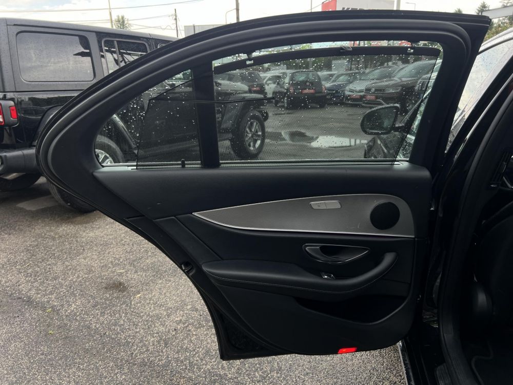 MERCEDES-BENZ E 350 e 9G-TRONIC 150e km. Bőr belső. kamera. frissen szervizelt