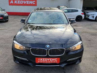BMW 335i (Automata) Luxury Napfénytető Vajbőr Ülésfűtés Navi Bluetooth