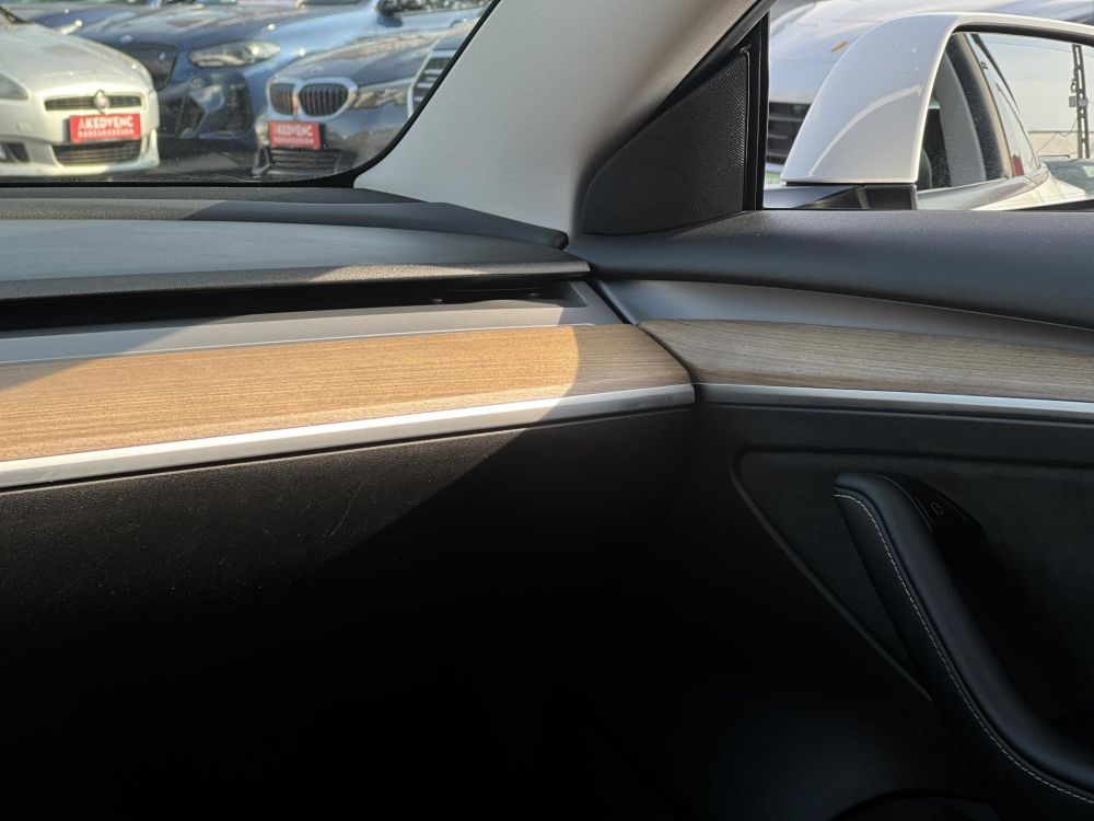 TESLA MODEL 3 Long Range AWD (Automata) 95e km. hőszivattyú. mátrix LED. garanciális!