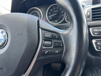 BMW 330e iPerformance Luxury (Automata) Magyarországi. Zöld rendszám. Márkaszervizelt!