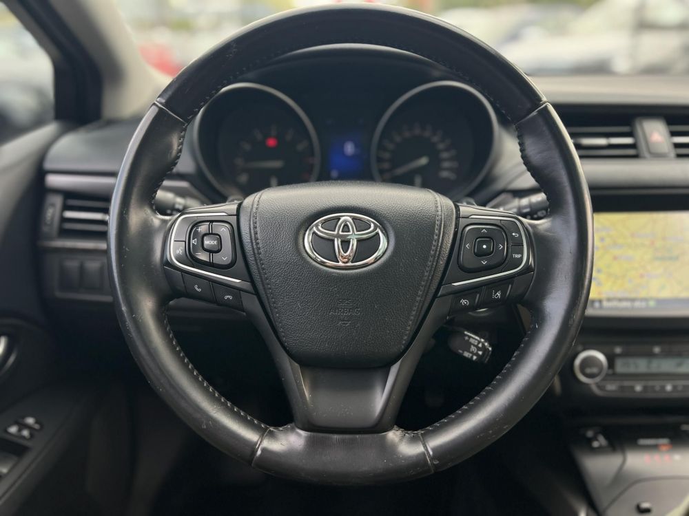 TOYOTA AVENSIS Touring Sports 2.0 Executive CVT Magyarországi. Magasan felszerelt. Rendszeresen karbantartott!