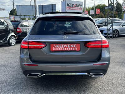MERCEDES-BENZ E 220 d 4Matic 9G-TRONIC Magyar. áfás. LED Burmester Holttér 360kamera Napfénytető Sávtartó