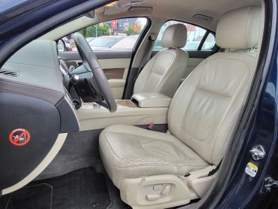 JAGUAR XF 2.7 D Premium Luxury (Automata) Mélyen ár alatt! Friss műszaki vizsga!