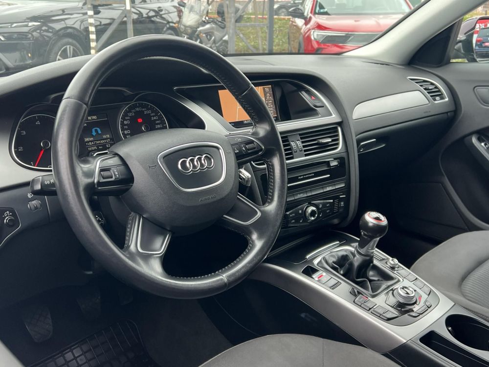 AUDI A4 2.0 TDi Klíma Tempomat Bluetooth 142e km!