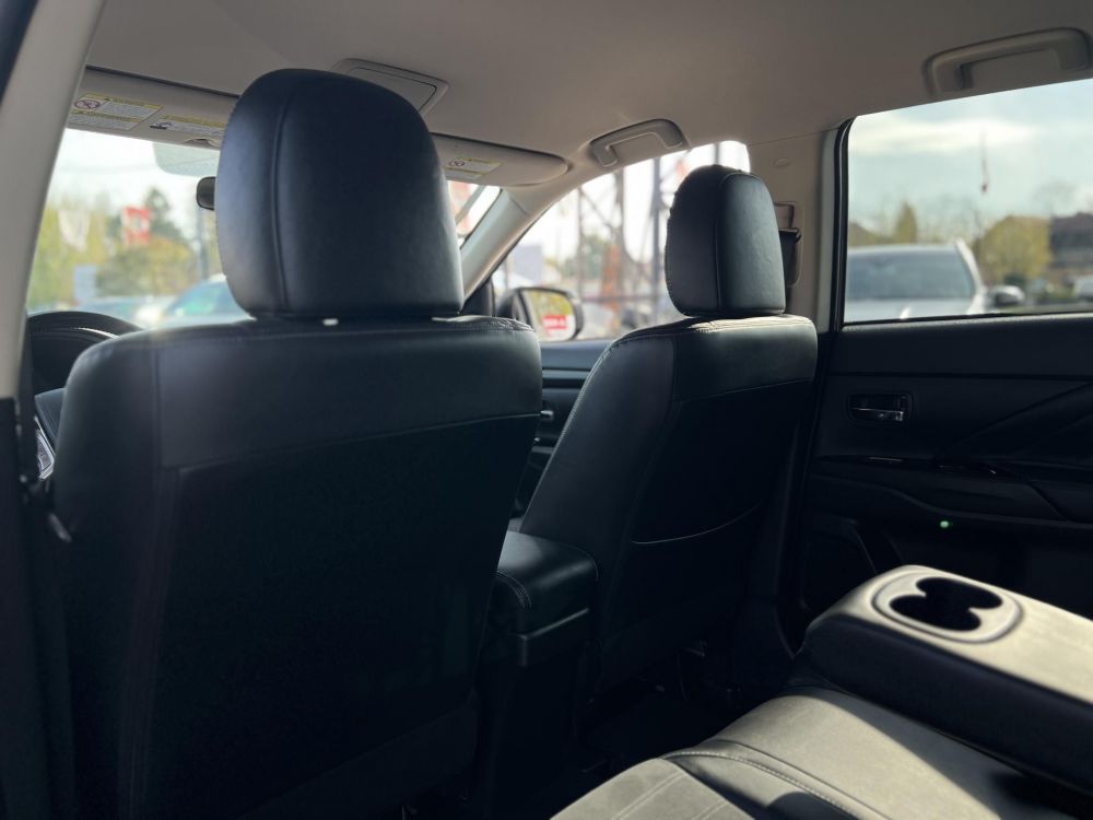 MITSUBISHI OUTLANDER 2.0 PHEV Intense Plus 4WD CVT 114e km