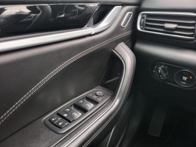 MASERATI LEVANTE 3.0 D V6 (Automata) LED Panorámatető Harman/Kardon Memória Ülésfűtés/hűtés 360kamera