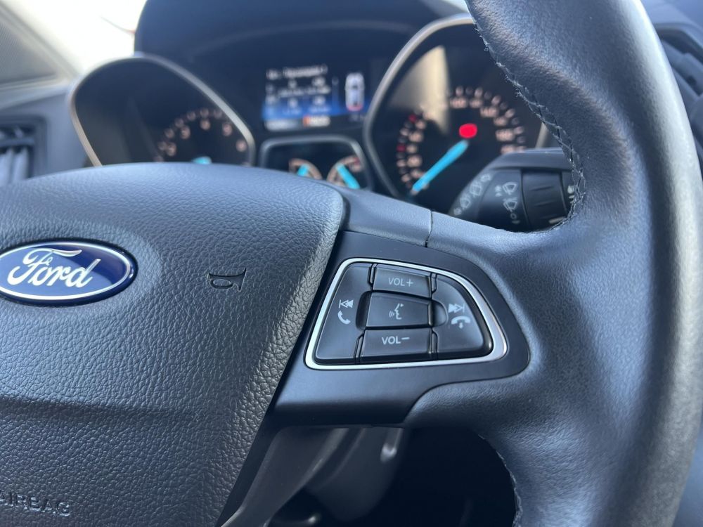 FORD KUGA 1.5 EcoBoost Business (Automata) 103e km. Magyarországi Tempomat Ülésfűtés Kormányfűtés Navi Parkradar