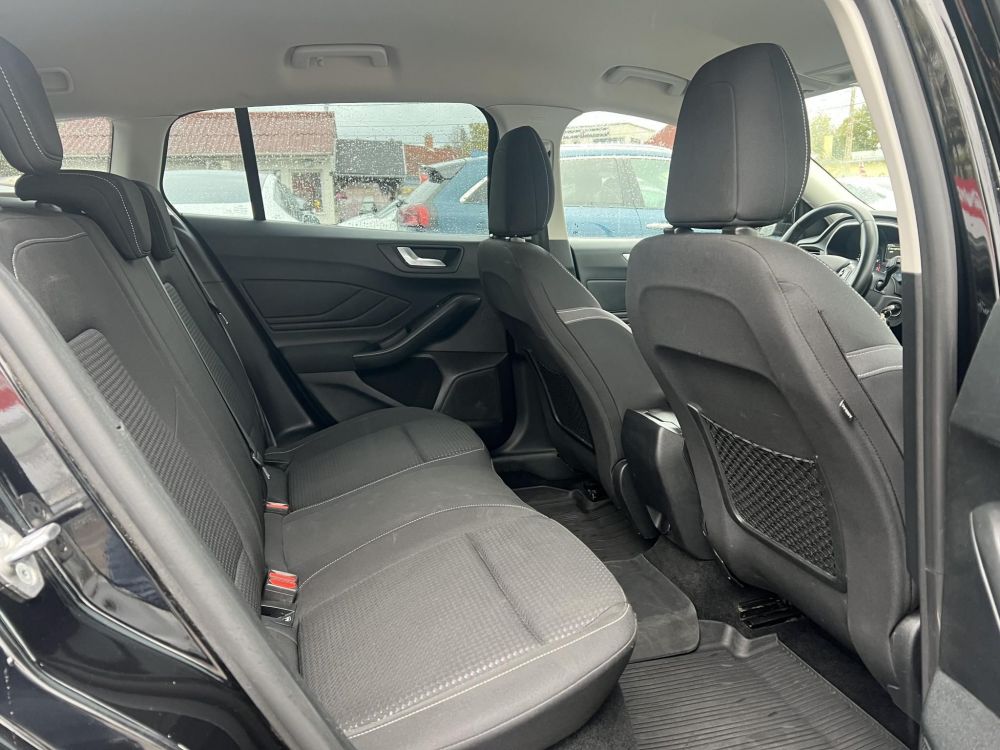 FORD FOCUS 1.0 EcoBoost Connected M.o.-i. 1.tul. Márkaszervizelt! Carplay