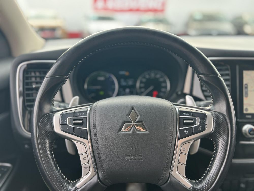 MITSUBISHI OUTLANDER 2.4 PHEV Instyle Premium 4WD CVT Magasan felszerelt. akár 40km elektromos hatótáv!