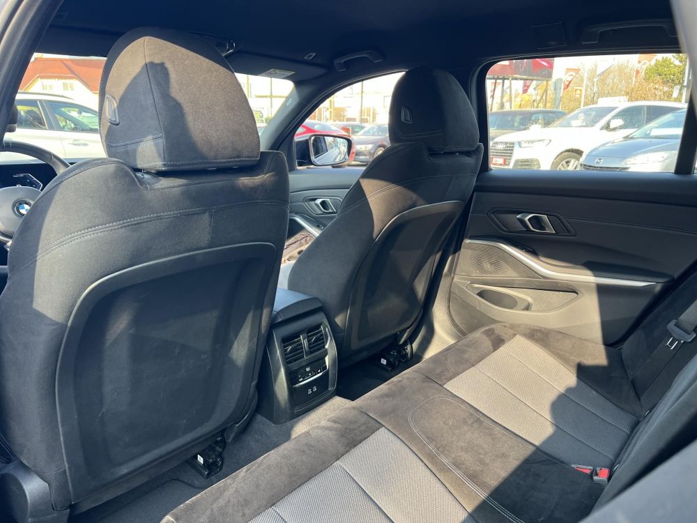 BMW 330i xDrive (Automata) M-SPORT. Facelift