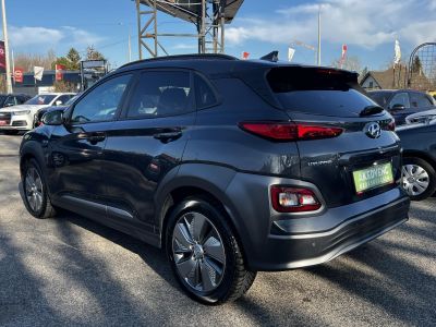 HYUNDAI KONA EV 64kWh Premium 124e km. 400+ hatótáv. napfénytető. Kitünő állapot!