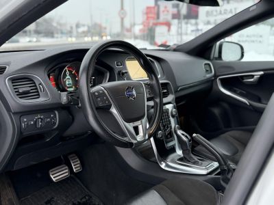 VOLVO V40 2.0 D [D3] R-Design Geartronic 143e km. Tempomat Navi Digitklíma Tolatóradar Bluetooth Téli-nyári kerék!