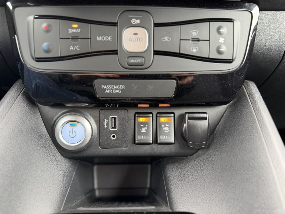 NISSAN LEAF N-Connecta e+ 62kWh (Automata) 96% akku 9e km. 360 kamera ProPilot 4x ülésfűtés