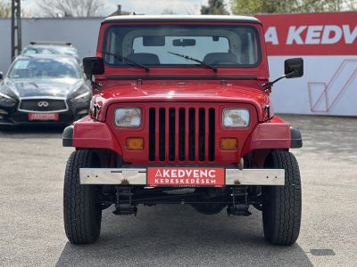 JEEP WRANGLER Hard Top 2.5 Nagyon szép karosszéria. európai kivitel. karbantartott