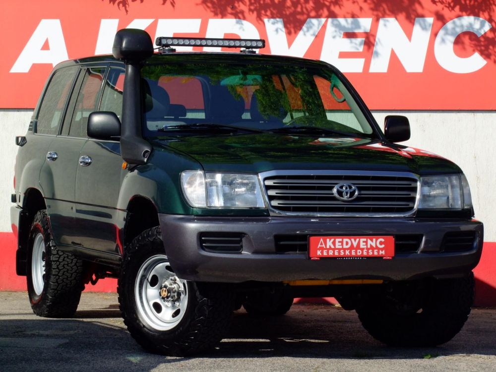 TOYOTA LAND CRUISER