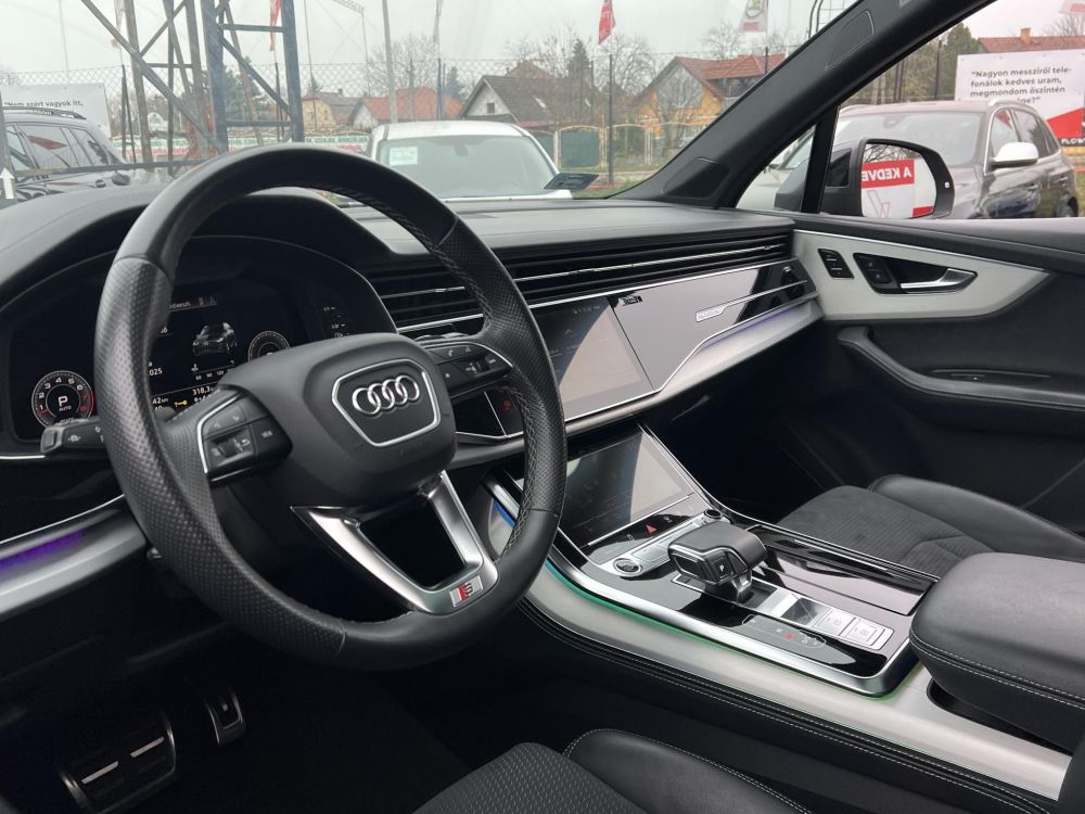 AUDI Q7 55 TFSI S line quattro Tiptronic ic M.o.-i. 1.tul. Carplay 360 kamera Bang/Olufsen! ÁFÁ-S ÁR!