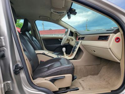 VOLVO XC70 2.4 D [D5] AWD Momentum