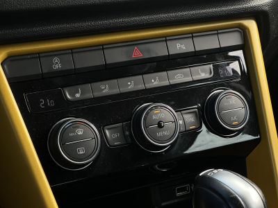 VOLKSWAGEN T-ROC 1.5 TSI ACT Style DSG 140e km. Magyarországi. Friss műszaki vizsga!