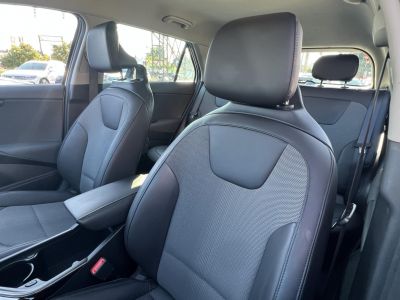 KIA NIRO e-Niro 64kWh Gold Carplay. Tolatókamera. Virtual cockpit. Végig márkaszervizelt!