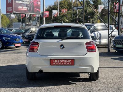 BMW 116i Magyarország 129e km Vezérlés+csapágysor cserélve!